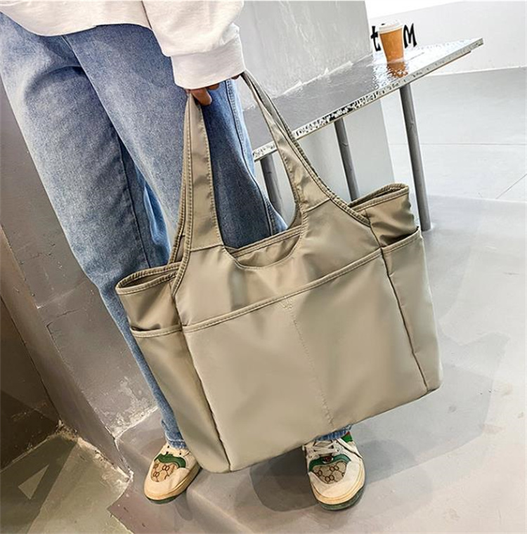 大容量ナイロントートバッグ ファスナー付きマザーズバッグ