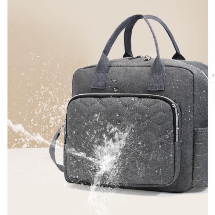 マザーズバッグ キルティング加工保温ポケット付き二way斜め掛け鞄