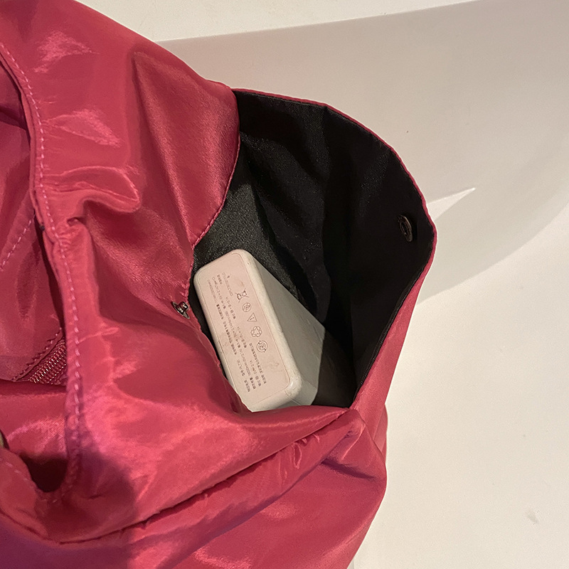 マザーズバッグ 軽量ナイロン素材の大容量大きめトートバッグ