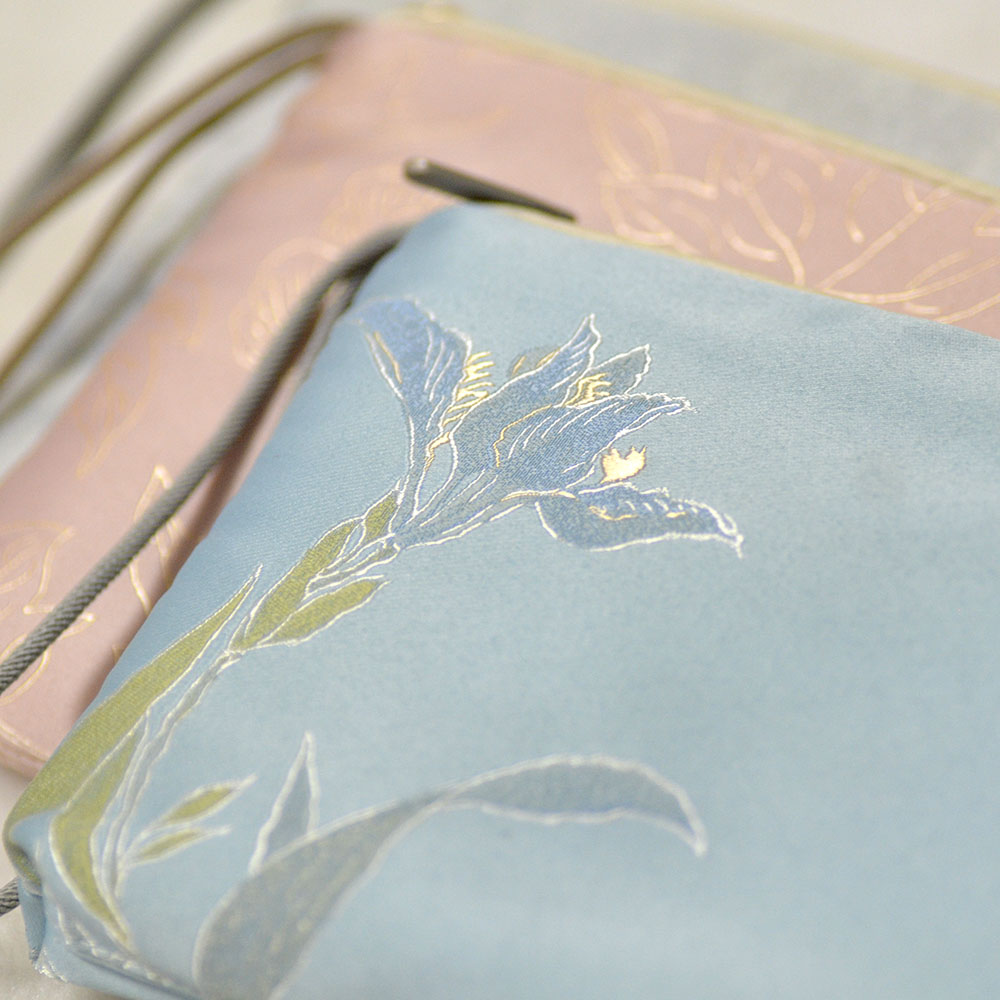 着物バッグ 花模様刺繍入り絹織りクラッチ