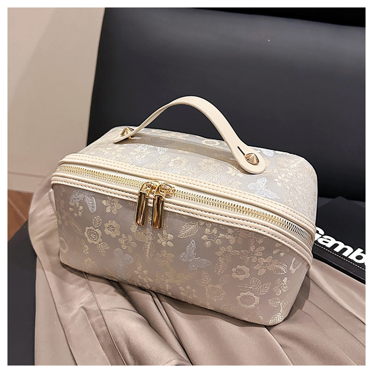着物バッグ 花蝶模様 上品手持ちポーチ