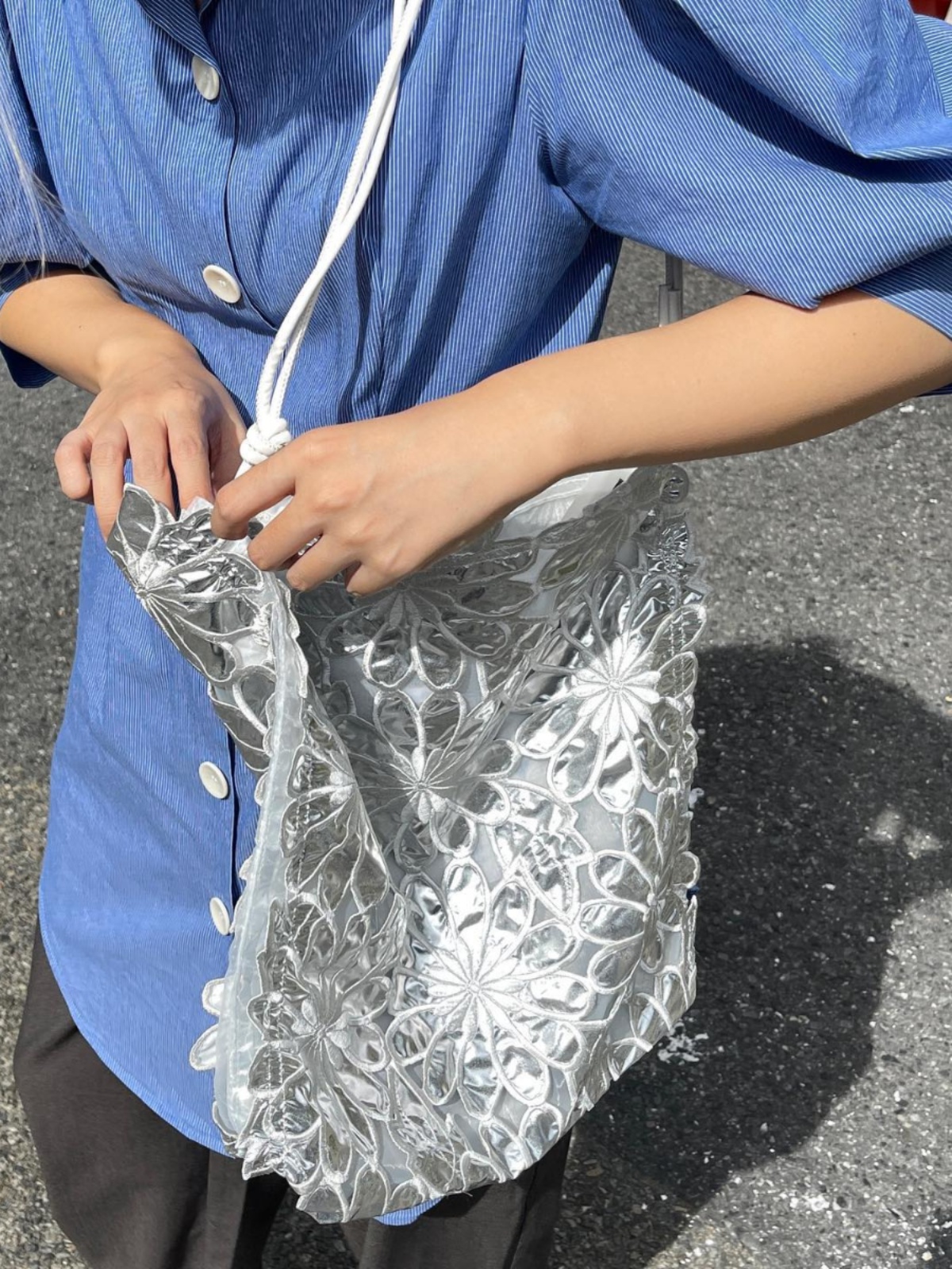 着物バッグ 花透かし模様の巾着ショルダー