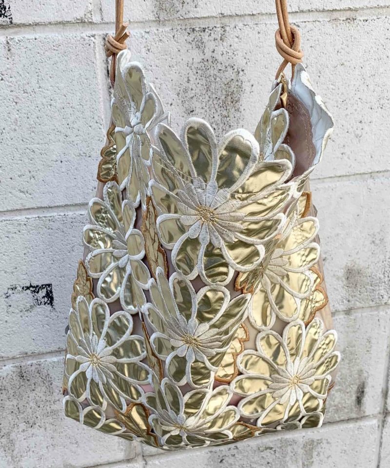 着物バッグ 花透かし模様の巾着ショルダー