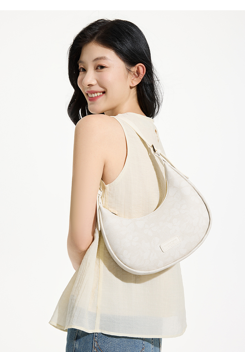 着物バッグ 上品な月形ショルダー