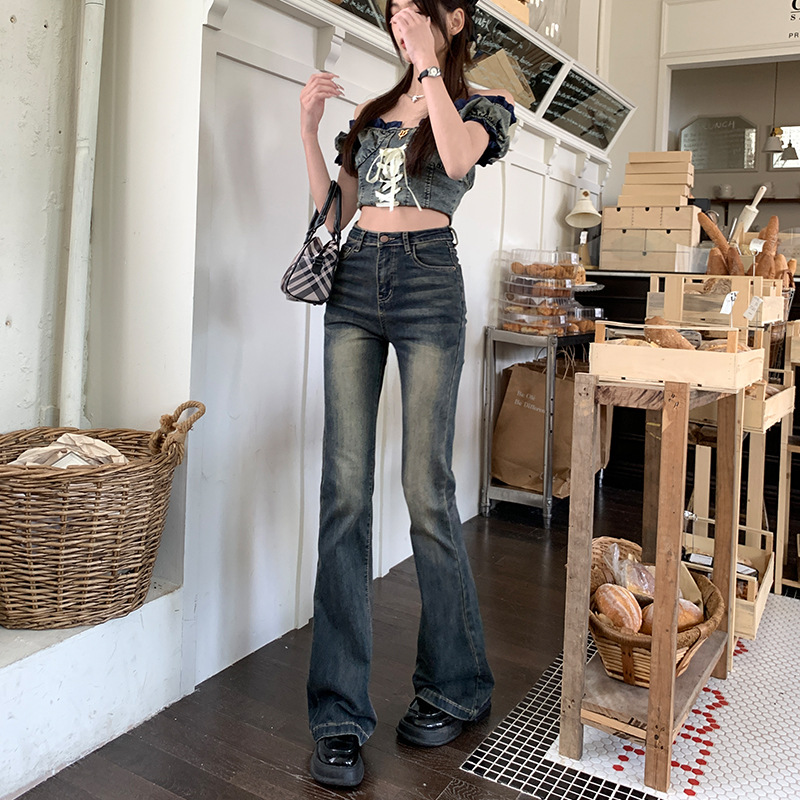 ギャルファッション ジーンズ 美脚魅せるフレアデニム