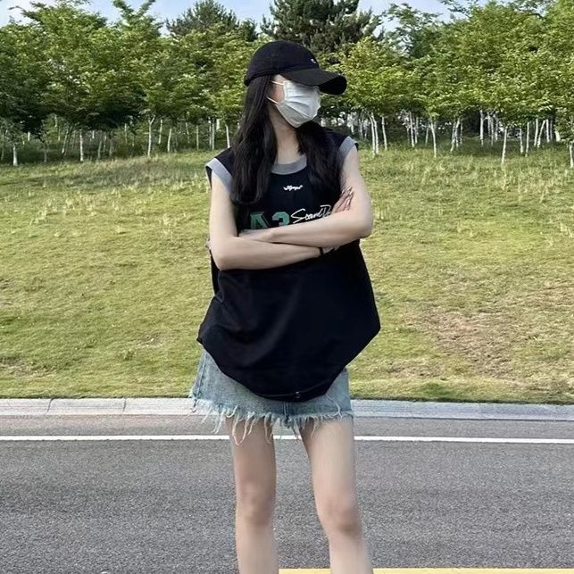 ギャルファッション ゆったりナンバーノースリーブスウェット