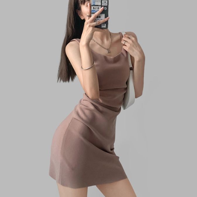 ギャルファッション 体型美人見せタンクトップミニ丈ボディコンワンピース