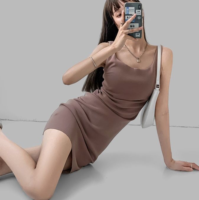 ギャルファッション 体型美人見せタンクトップミニ丈ボディコンワンピース