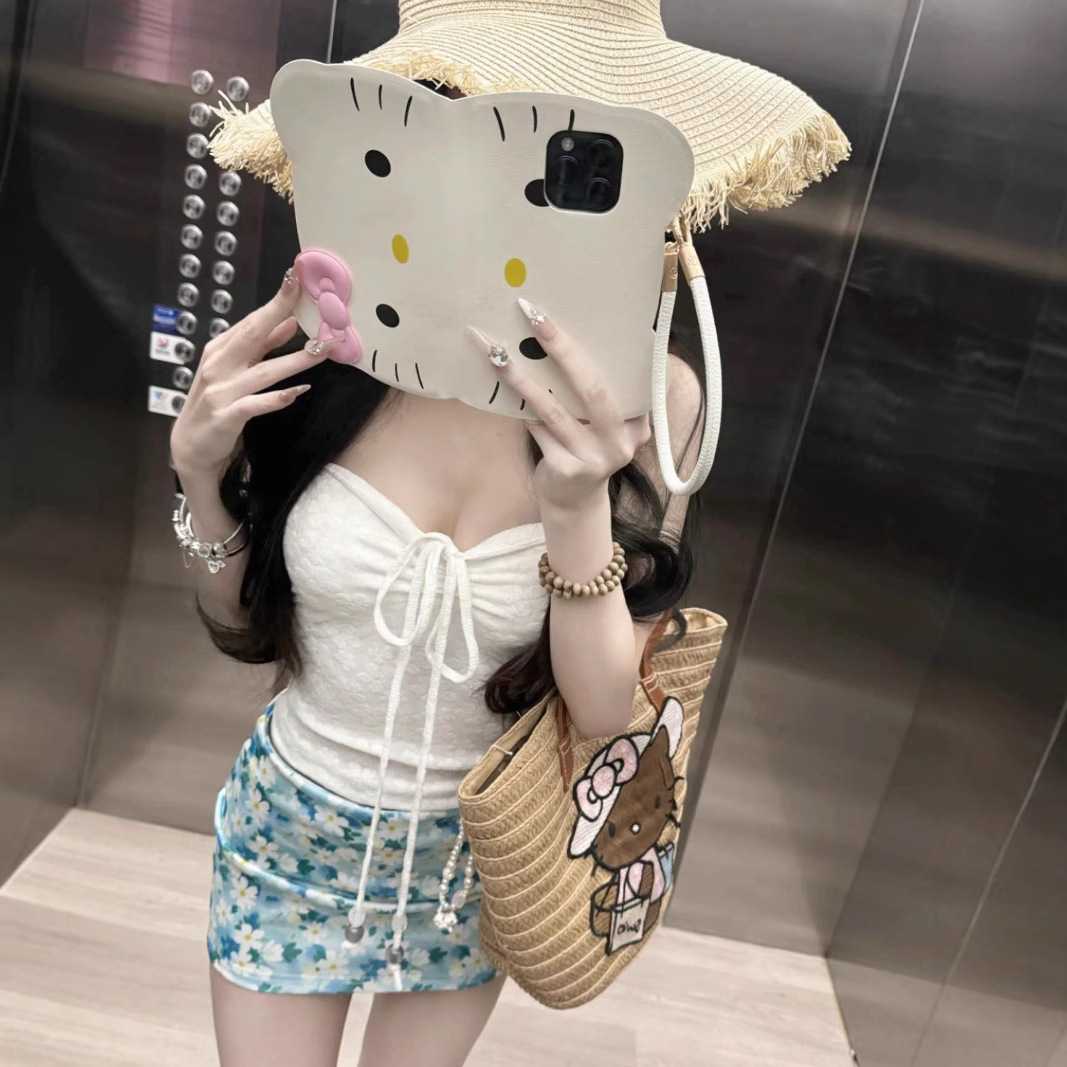 コギャルファッションで青春気分を満喫！毎日がもっと楽しくなるおすすめアイテム5選