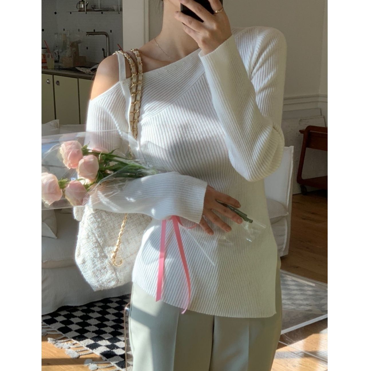 ギャルファッション 不規則デザイン ニットオフショルダーセーター