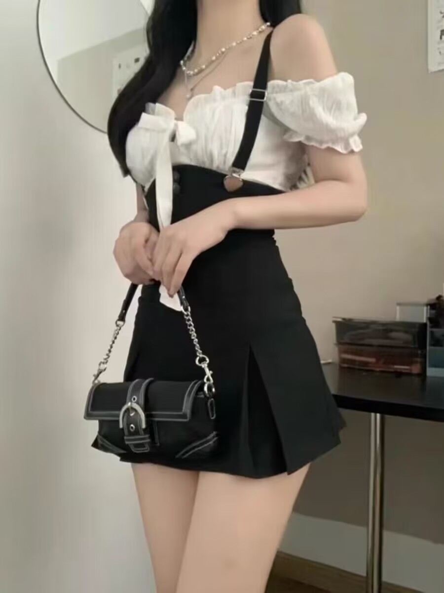 ギャルファッション 胸元フリルサスペンダーワンピース