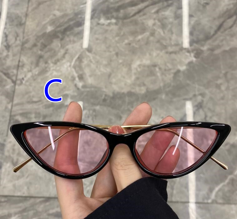 https://fulmo-img-server.com/morefuku/2cb6833f-3ce6-4164-abf6-2e4baf897049.jpg