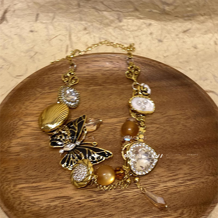 ギャルファッション 蝶モチーフ フリンジチェーン ネックレス