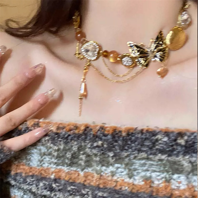 ギャルファッション 蝶モチーフ フリンジチェーン ネックレス