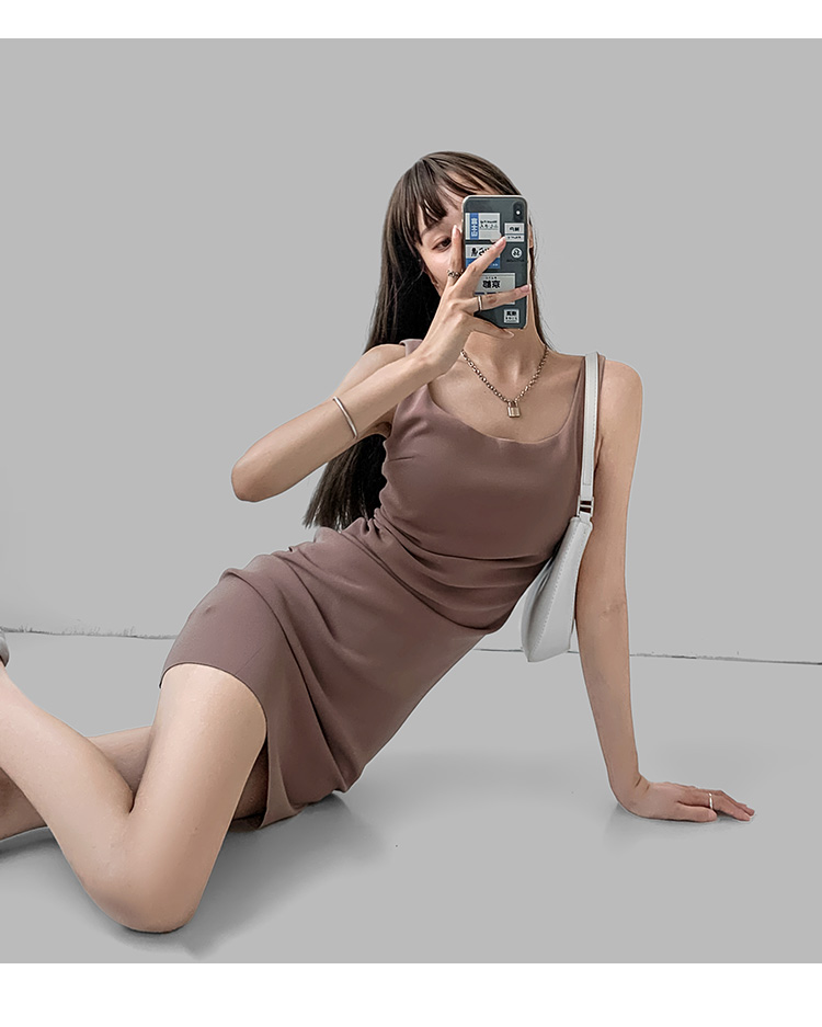 ギャルファッション 体型美人見せタンクトップミニ丈ボディコンワンピース