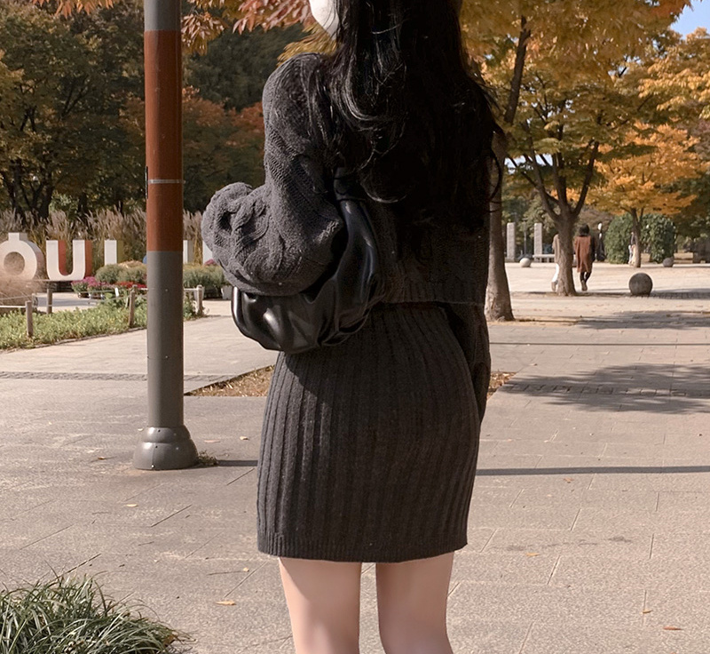 ギャルファッション 冬の韓国風ケーブルニットセーター・タイトスカートセット セットアップ