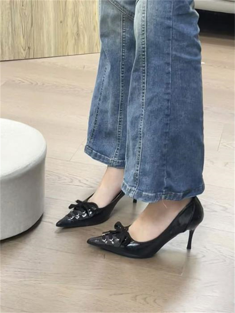 ギャルファッション リボン付き尖がりつま先細身ヒールパンプス黒