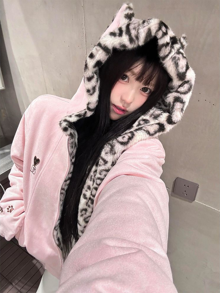 https://fulmo-img-server.com/morefuku/d73e4e86-f5e4-4aa5-b8b4-53cc9afc1a3c.jpg