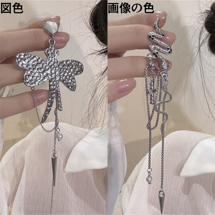 ギャルファッション 洗練された蛇モチーフロング揺れピアス