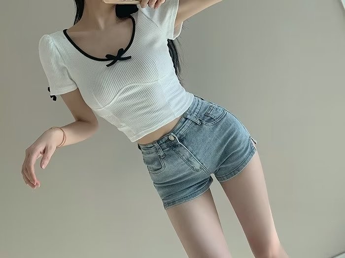 ギャルファッション すっきりウエスト ミニショートデニム