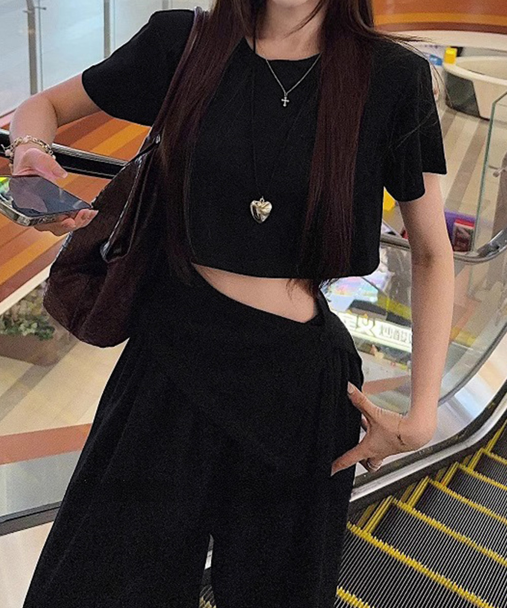 https://fulmo-img-server.com/morefuku/ff423444-c648-4a3b-9e65-65dd50ccc611.jpg