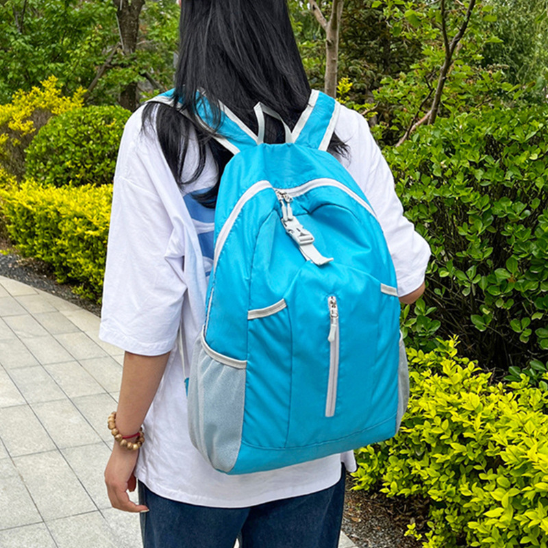 登山リュック 軽快さわやかデイパック