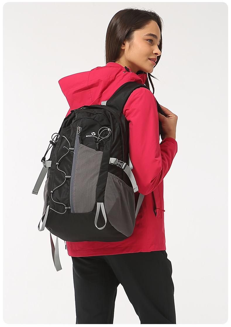 登山リュック アウトドア多機能バックパック３０Ｌ