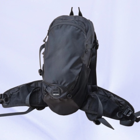 軽やかに登山を楽しむ！登山用の軽量リュック17選