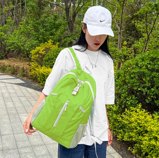 登山リュック 軽快さわやかデイパック