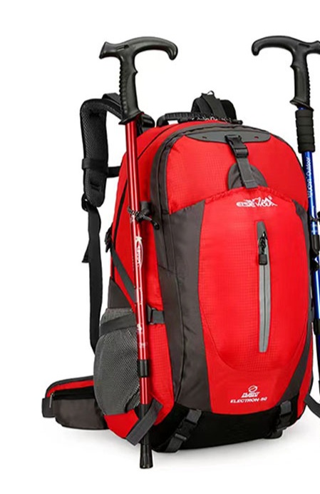 登山リュック 軽量多機能トレッキングパック
