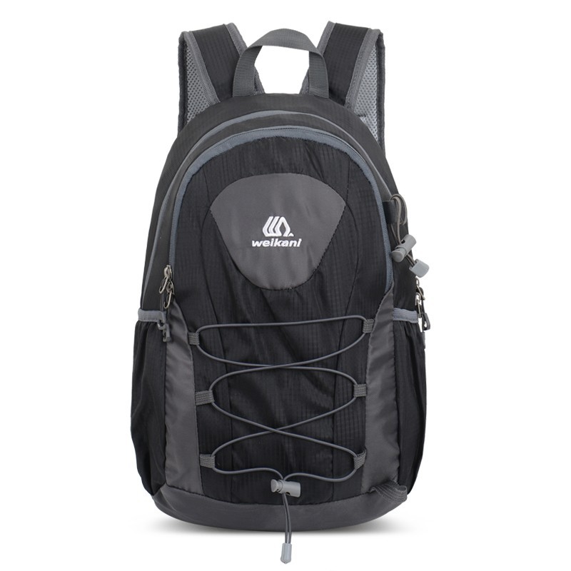登山リュック 軽快行動派のハイキングバッグ