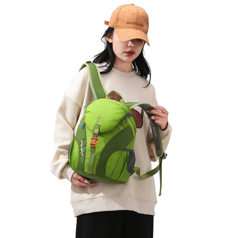 登山リュック 軽量コンパクト 山歩きリュック