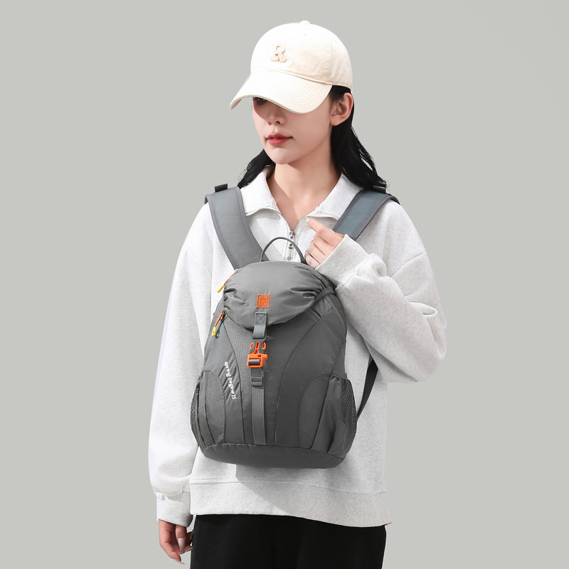 登山リュック 軽量コンパクト 山歩きリュック