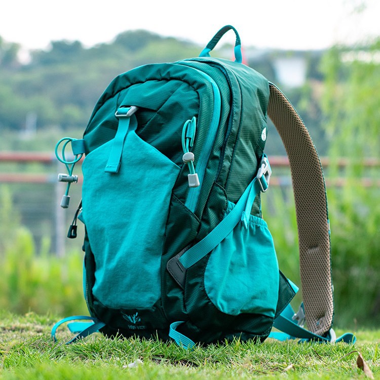 登山リュック 軽量アウトドアパック コンパス