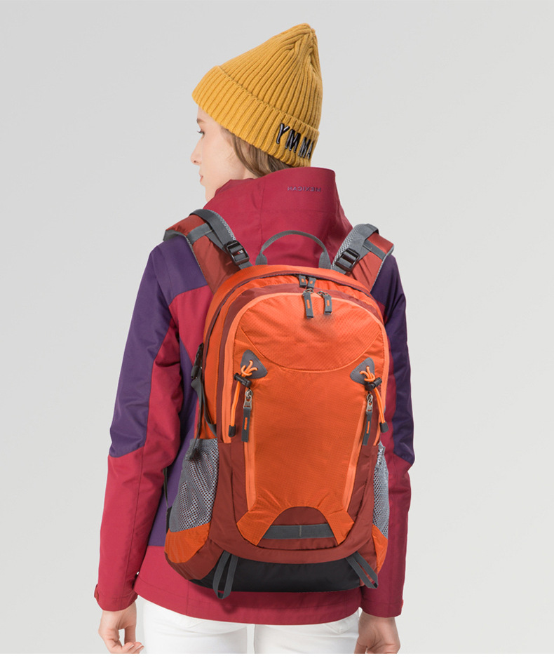 登山リュック 快適収納アウトドアパック リラックス