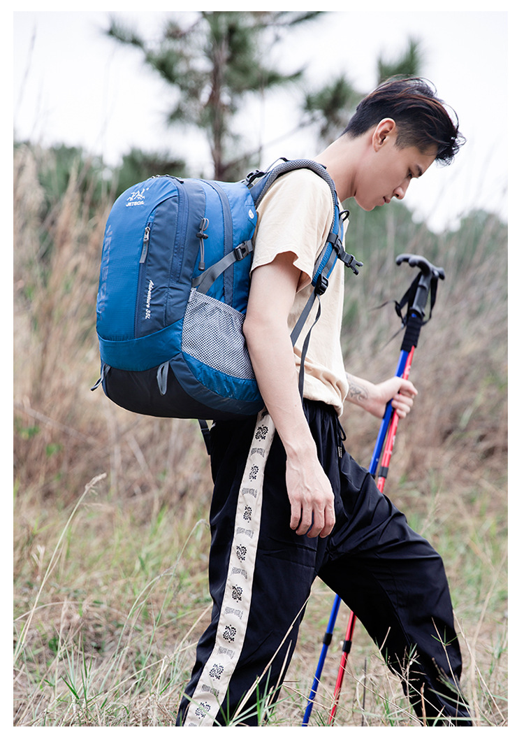 登山リュック 軽量快適 トレッキングパック