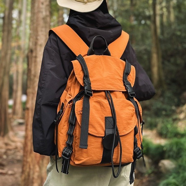 登山リュック 野山をめぐる冒険者リュック