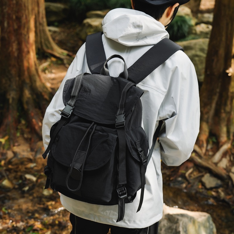 登山リュック 野山をめぐる冒険者リュック