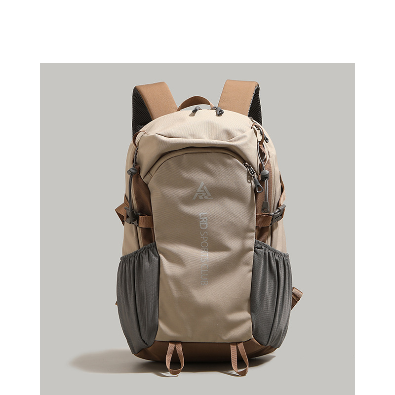 登山リュック 軽量アウトドアデイパック