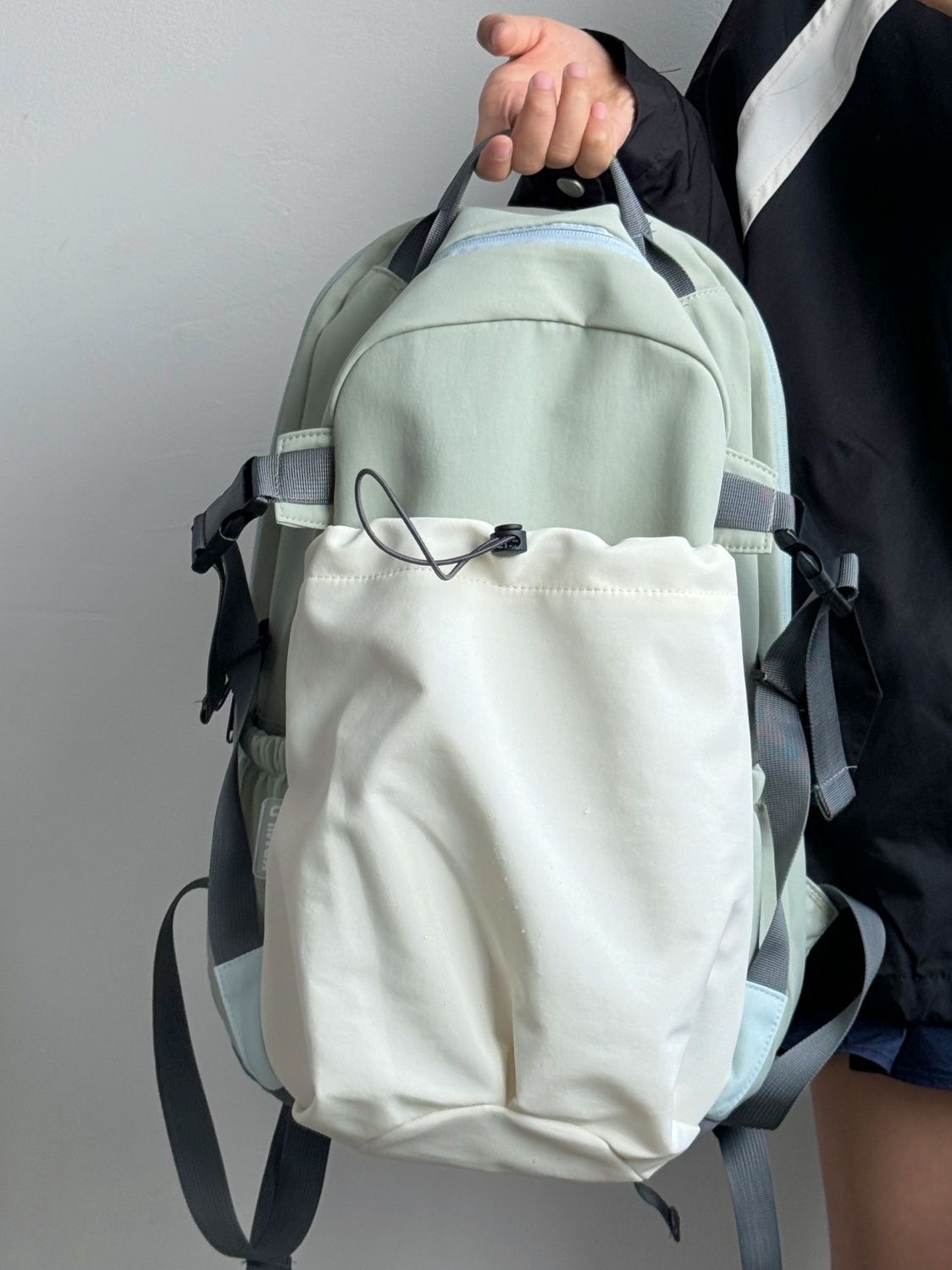 登山リュック 軽量実用登山リュック