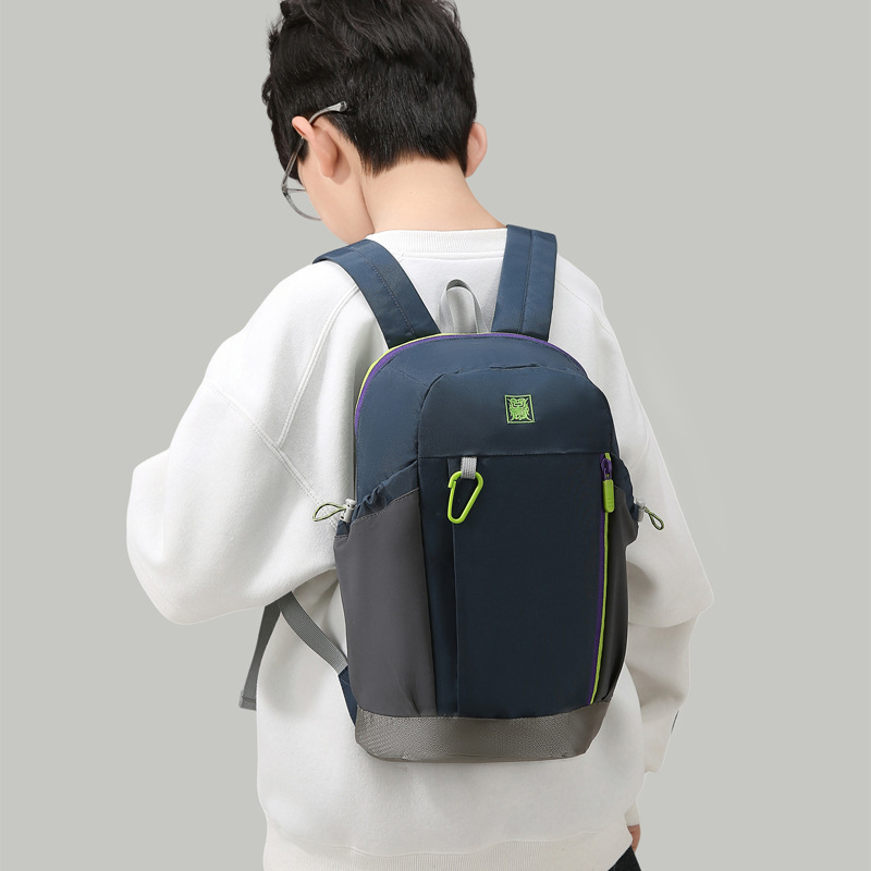 登山リュック 軽やか小型コンパクトリュック