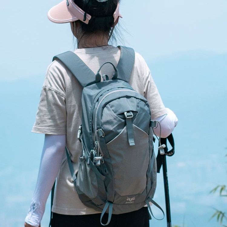 登山リュック 軽量アウトドアパック コンパス