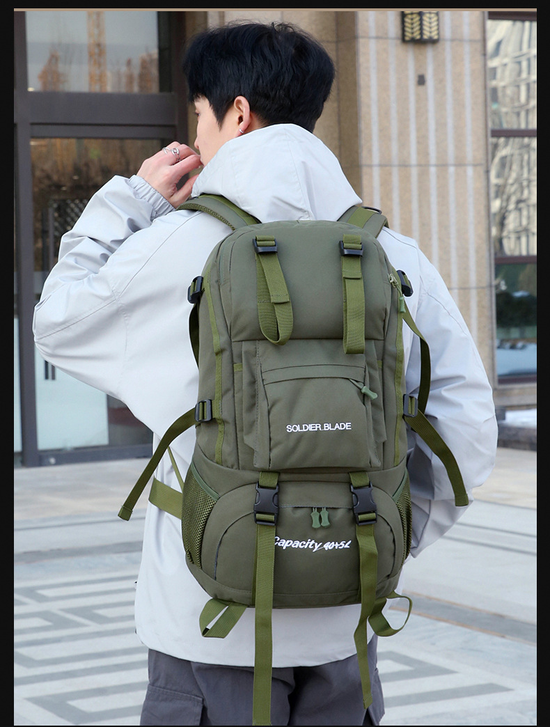 登山リュック 機能性抜群 大容量バックパック