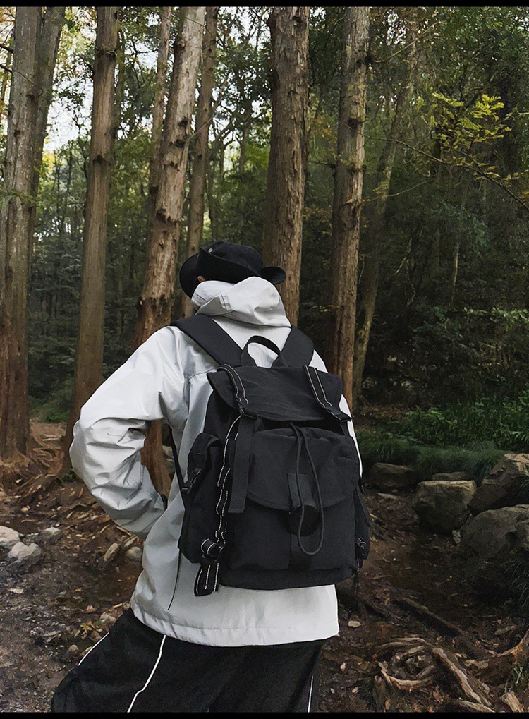 登山リュック 野山をめぐる冒険者リュック