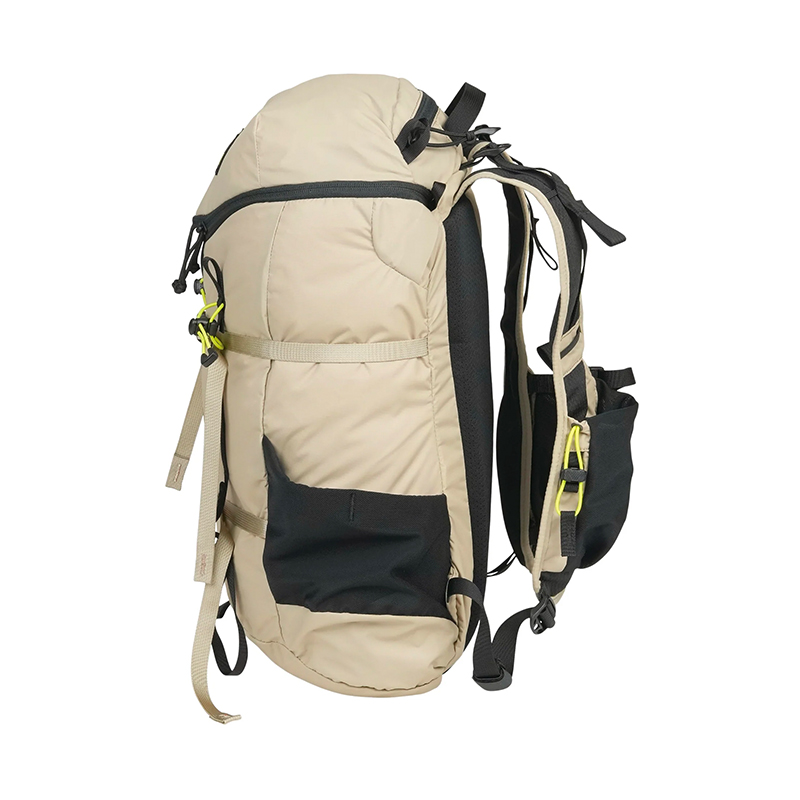 登山リュック 頑丈耐久アウトドアリュック３５