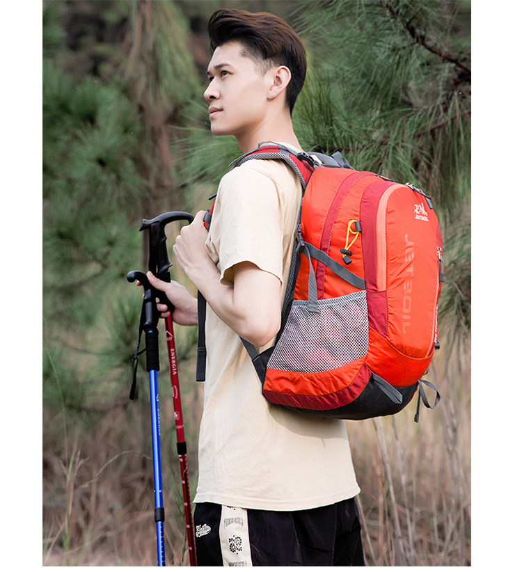 登山リュック 軽量快適 トレッキングパック