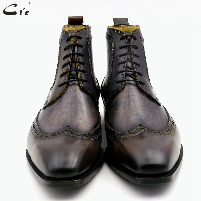 50代メンズファッション ウィングチップ・デザイン【牛本革ショートブーツ】