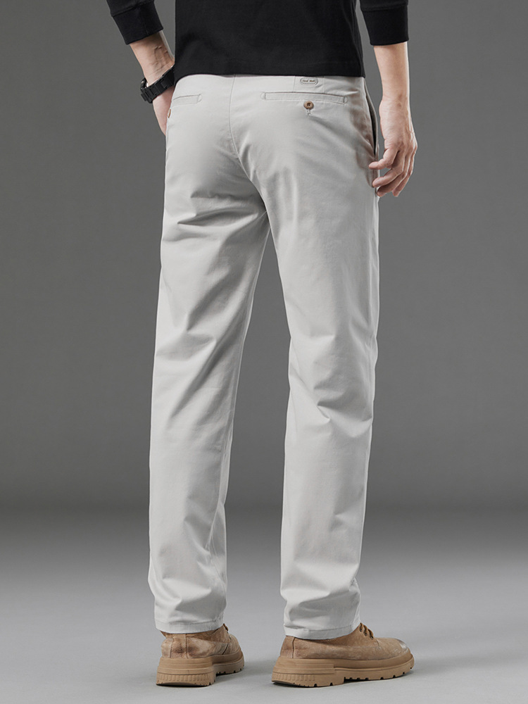 50代メンズファッション 大人の余裕を演出する【ストレート綿ズボン】