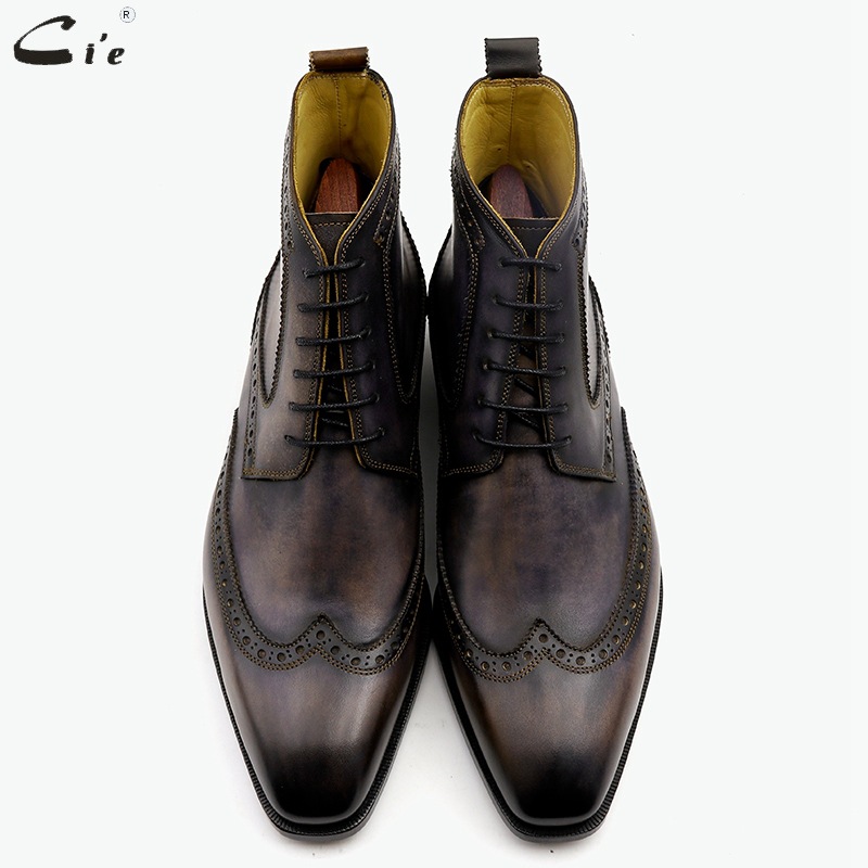 50代メンズファッション ウィングチップ・デザイン【牛本革ショートブーツ】