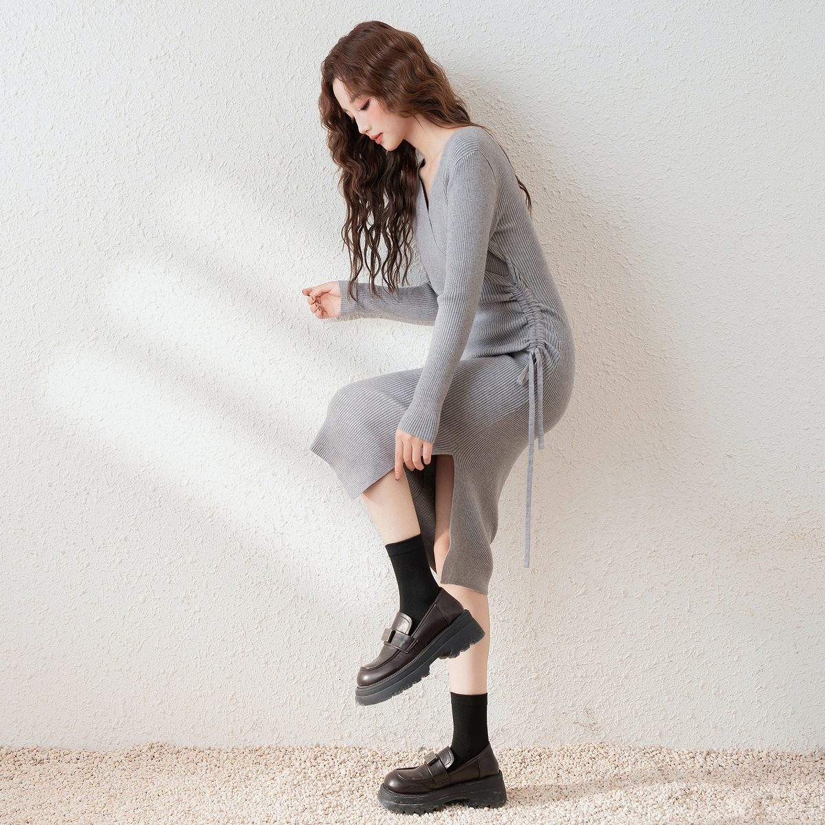  優美な交差デザイン リブ編みチュニック